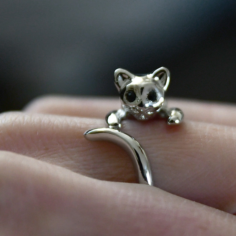 Silver colored finger ring, CAT hugging your finger